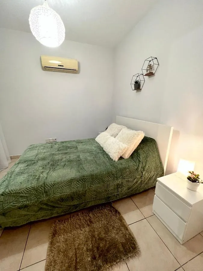 Carisa Holiday Rooms Larnaca 0*,  Cyprus